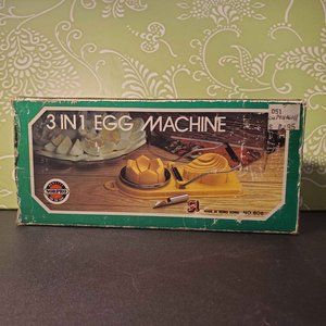 Vtg 3 in 1 Egg Machine Kitchen Gadget - Slice Wedge Rosette Original Box Retro